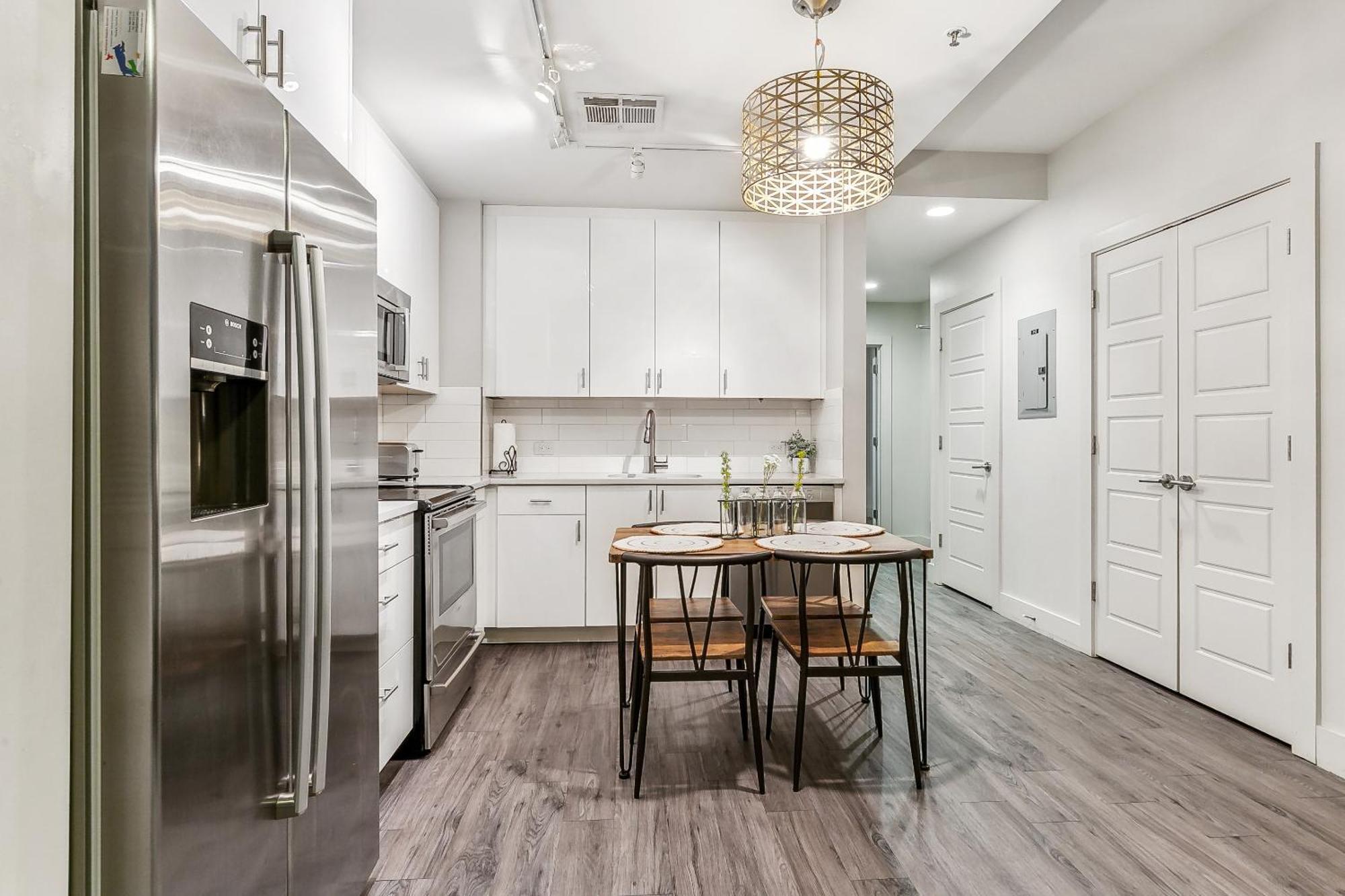 Upscale Condos And Penthouses Close To Canal And Bourbon St Nova Orleães Exterior foto