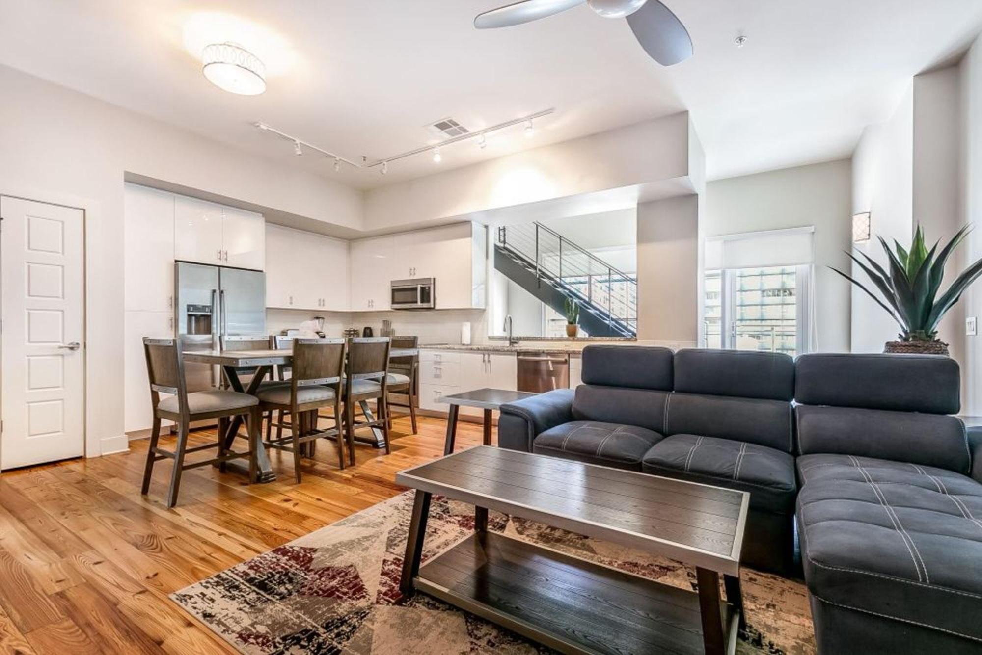 Upscale Condos And Penthouses Close To Canal And Bourbon St Nova Orleães Exterior foto