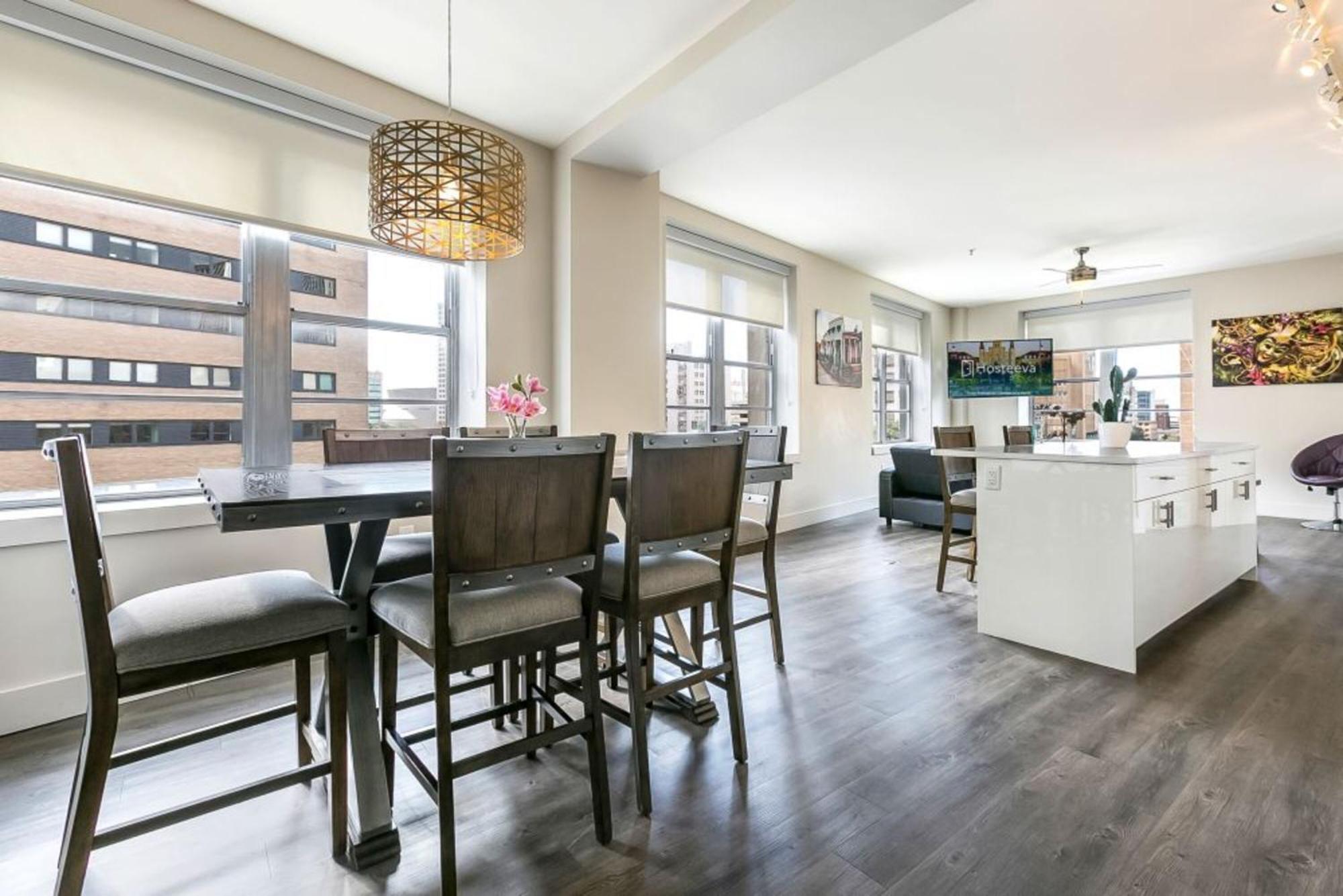 Upscale Condos And Penthouses Close To Canal And Bourbon St Nova Orleães Exterior foto