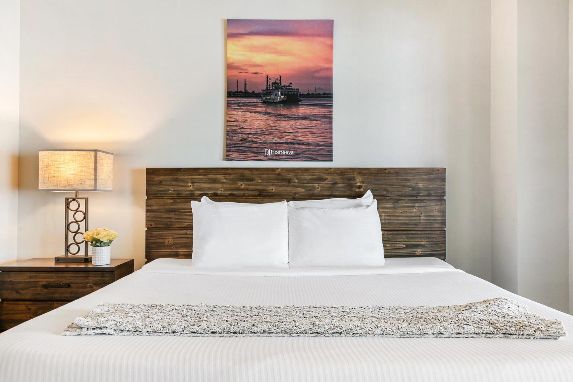 Upscale Condos And Penthouses Close To Canal And Bourbon St Nova Orleães Exterior foto